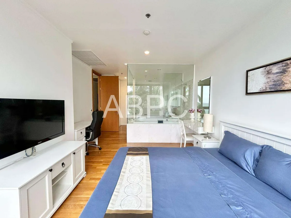 Beachfront 3 Bedroom Condominium For Rent in Wongamat photo 2