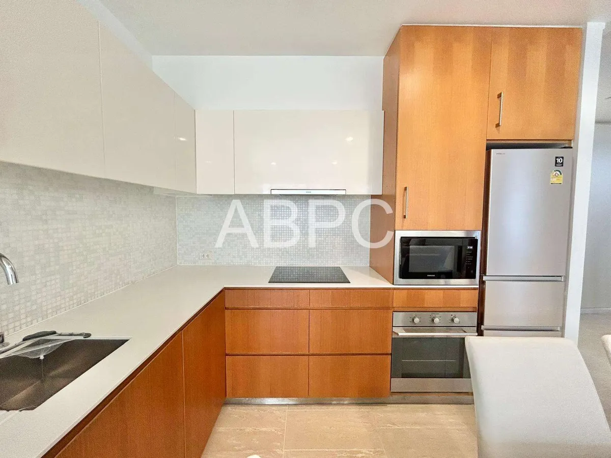Beachfront 3 Bedroom Condominium For Rent in Wongamat photo 11