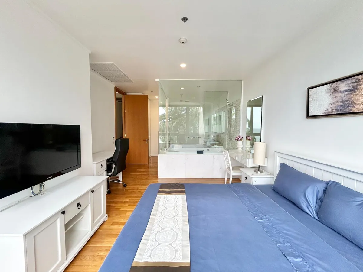 Beachfront 3 Bedroom Condominium For Rent in Wongamat photo 30