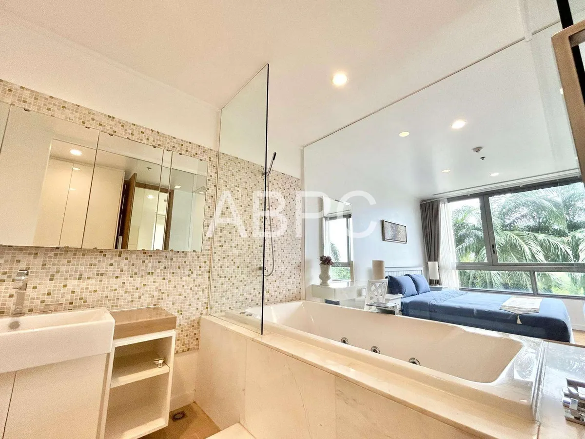 Beachfront 3 Bedroom Condominium For Rent in Wongamat photo 5