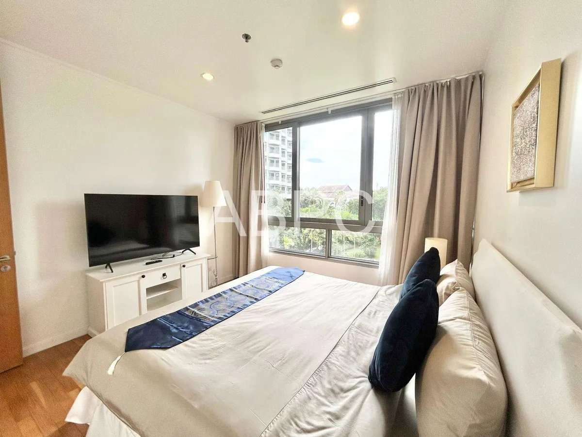 Beachfront 3 Bedroom Condominium For Rent in Wongamat photo 8