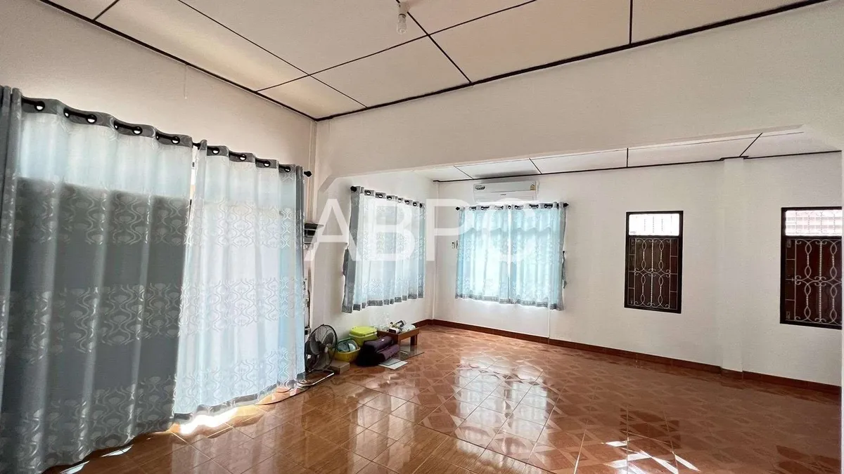 2 Bedrooms 1 Bathroom in Bang saray photo 3