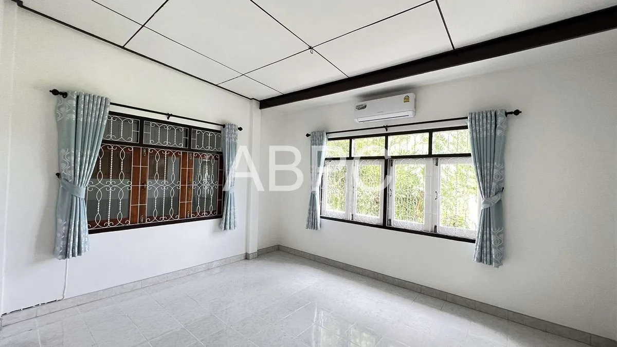 2 Bedrooms 1 Bathroom in Bang saray photo 4
