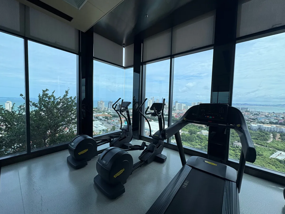 Once Pattaya 2 bed high floor photo 28