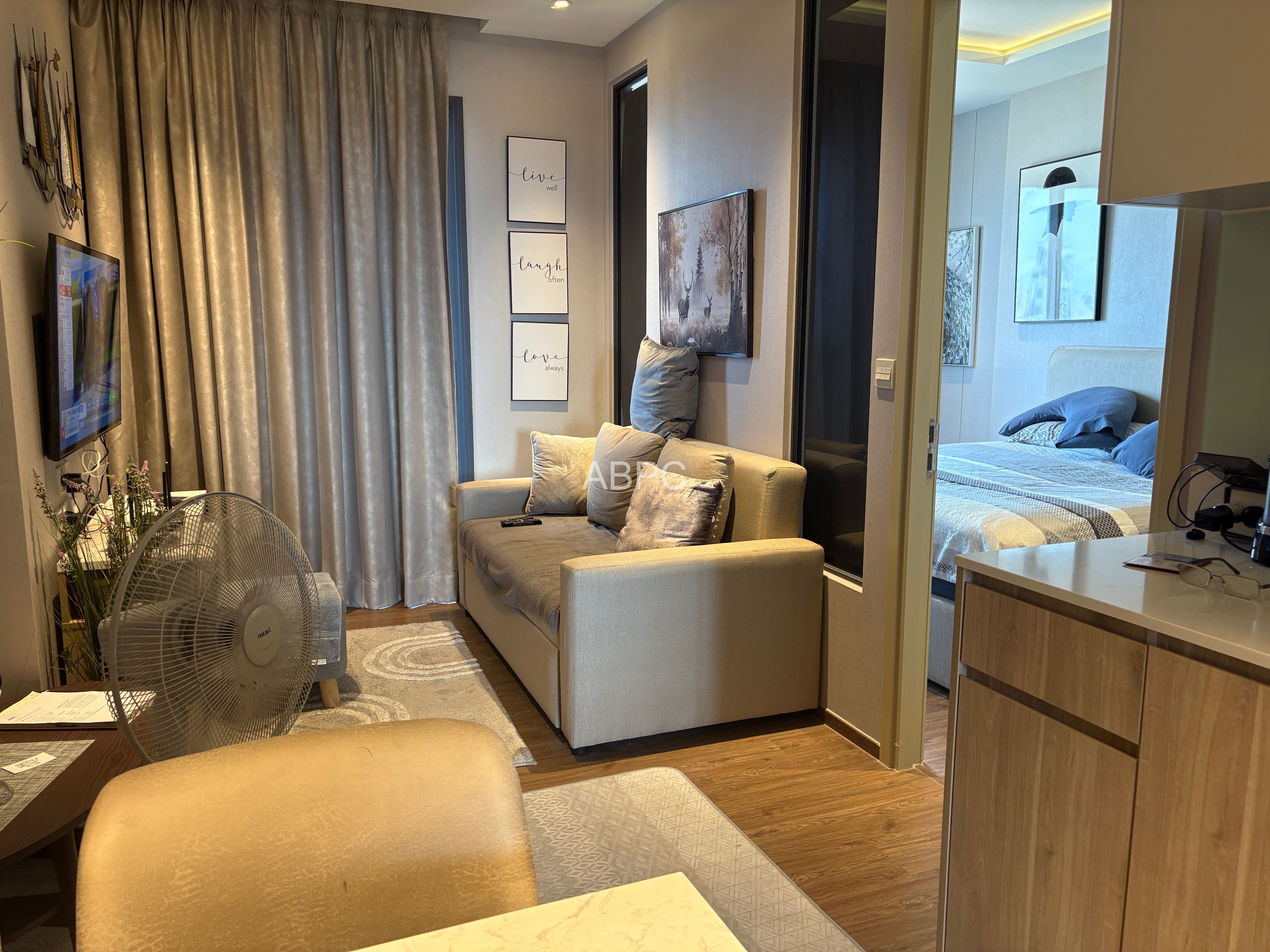 Once Pattaya 2 bed high floor photo 13