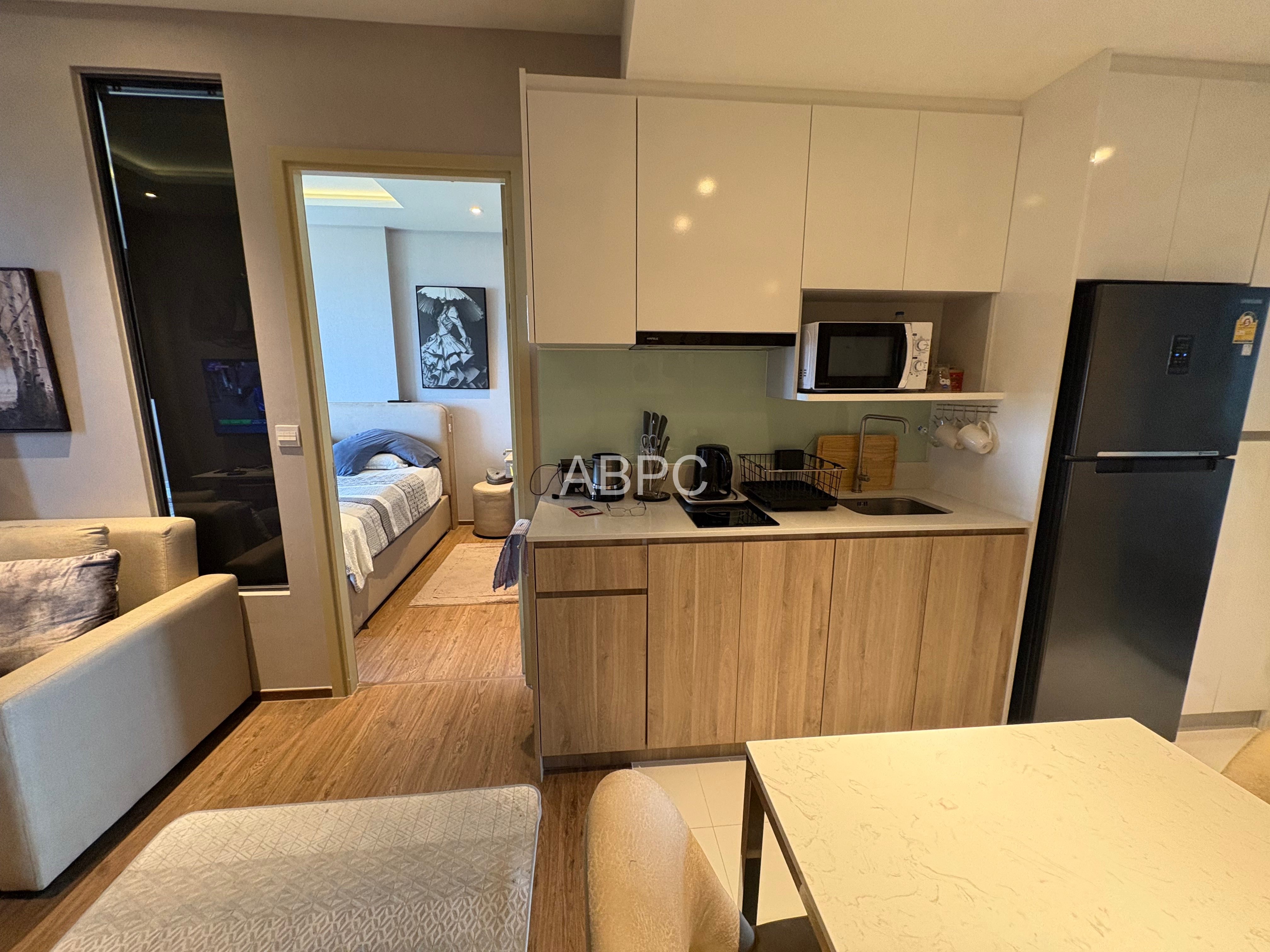 Once Pattaya 2 bed high floor photo 3
