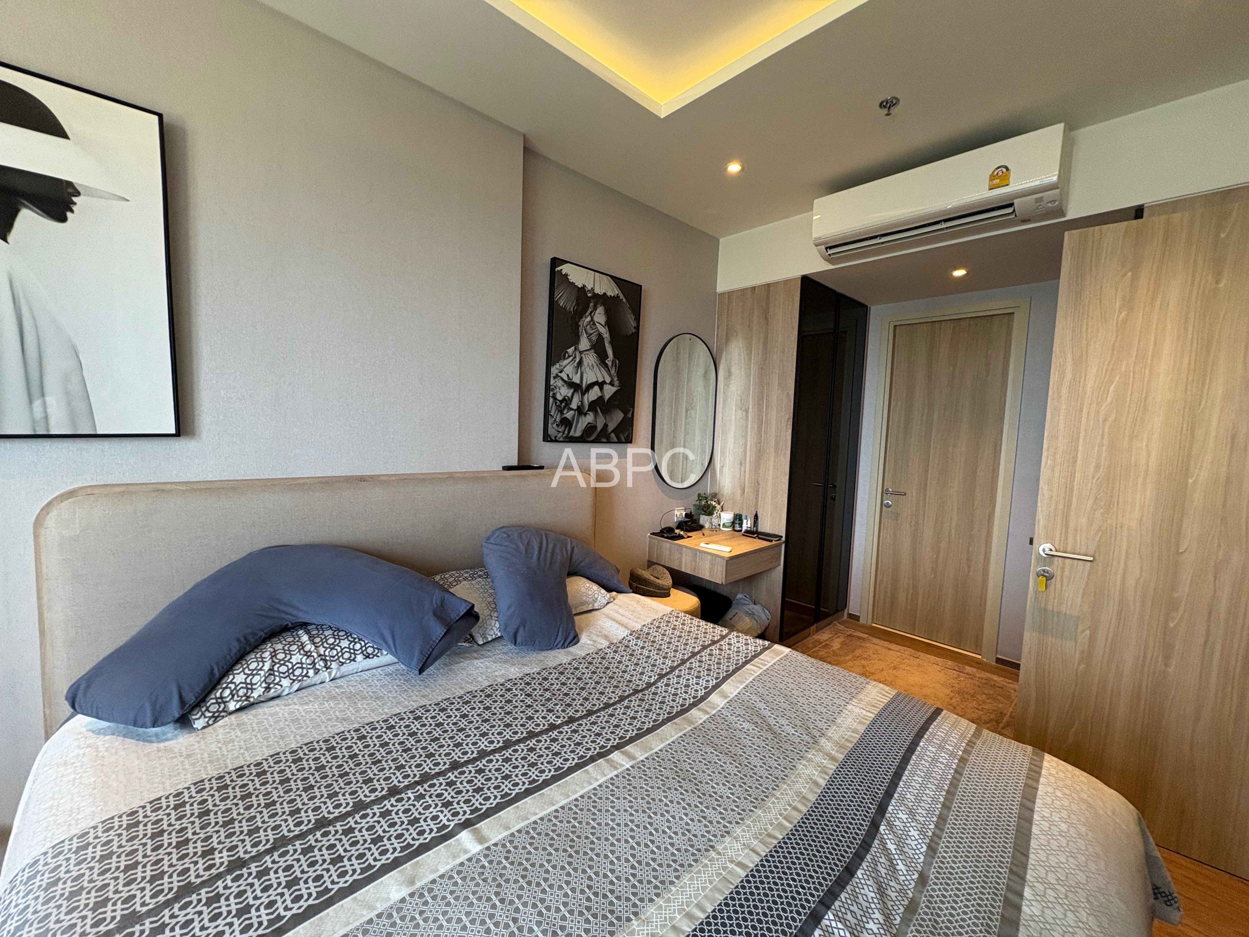 Once Pattaya 2 bed high floor photo 7