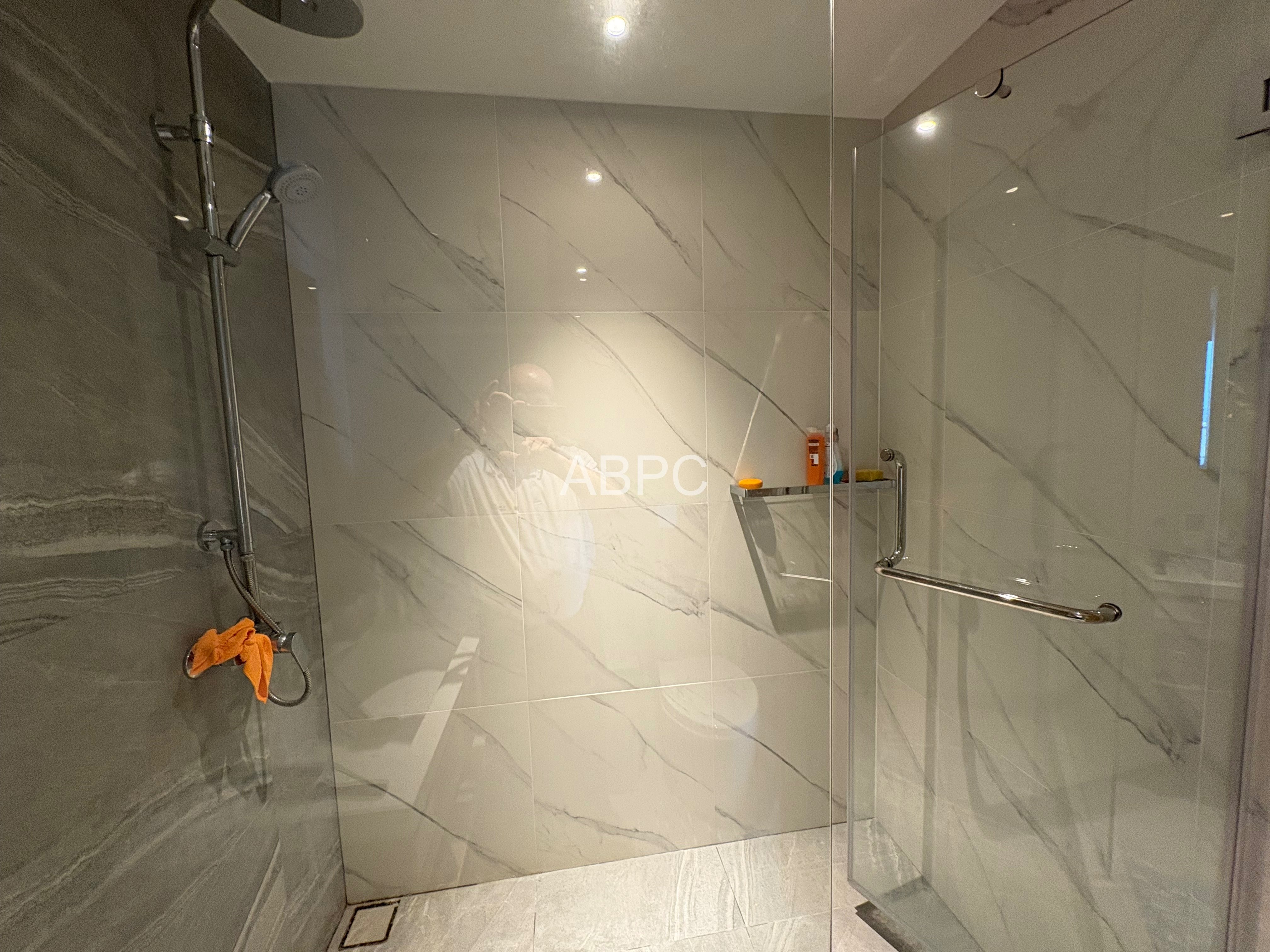Once Pattaya 2 bed high floor photo 8