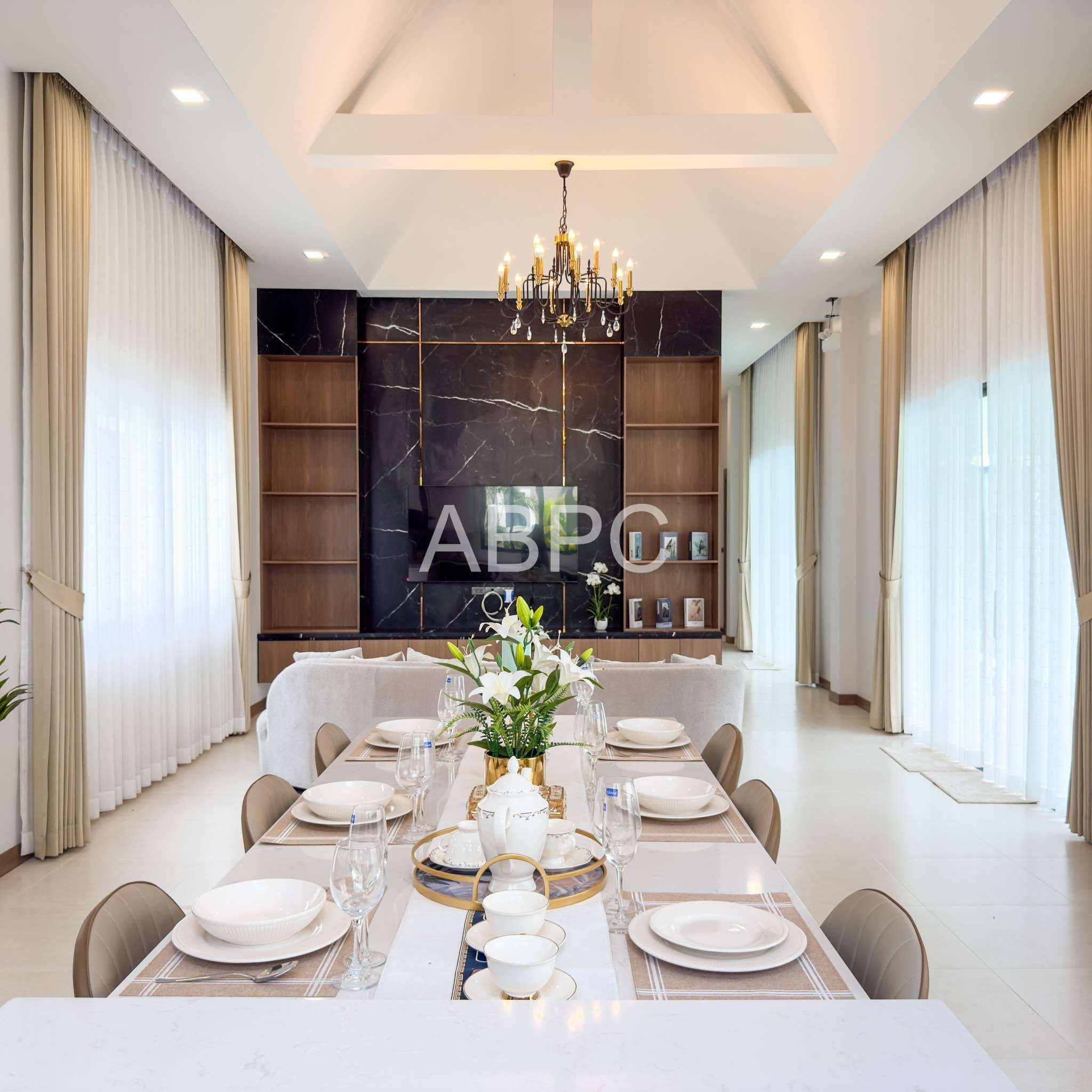 Luxury Pool Villa in Pattaya 3 Bedrooms 4 Bathrooms in East Pattaya photo 10