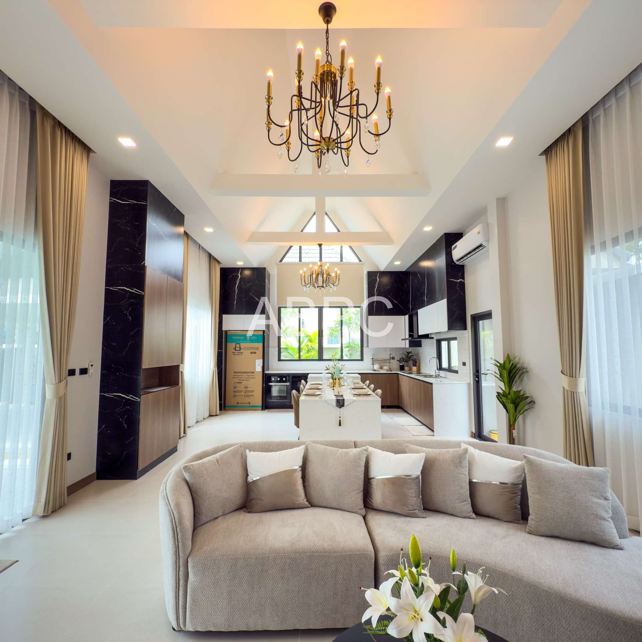 Luxury Pool Villa in Pattaya 3 Bedrooms 4 Bathrooms in East Pattaya photo 7