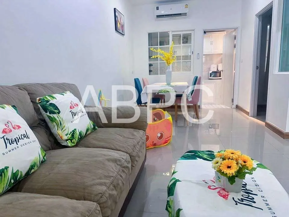 4 Bedrooms 3 Bathrooms in East Pattaya photo 2