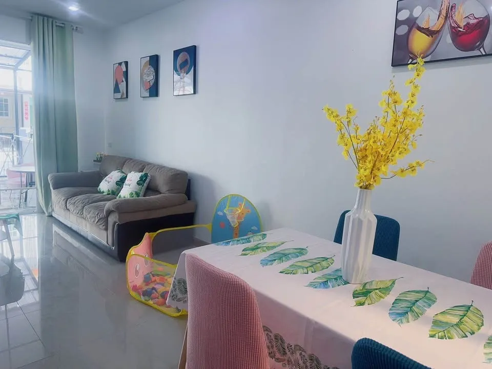 4 Bedrooms 3 Bathrooms in East Pattaya photo 19
