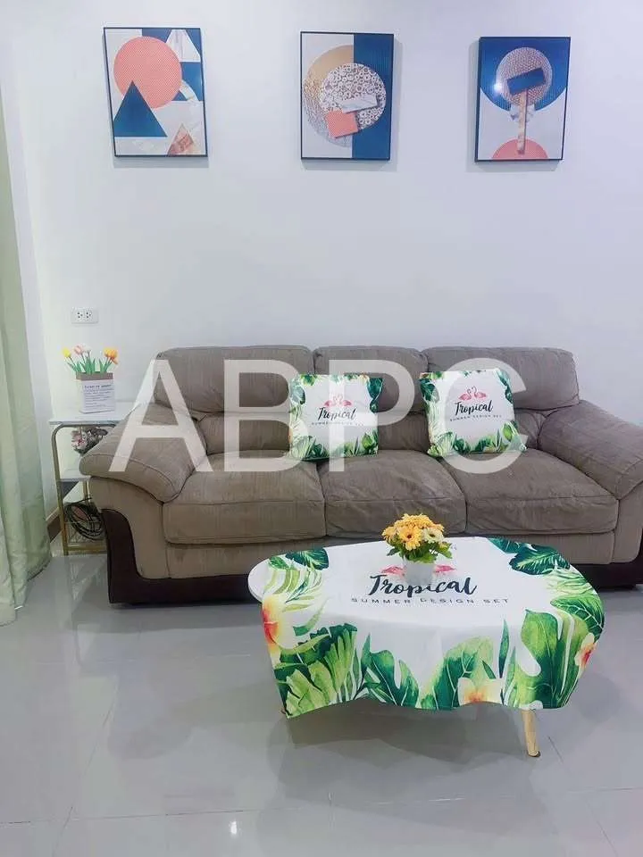 4 Bedrooms 3 Bathrooms in East Pattaya photo 4