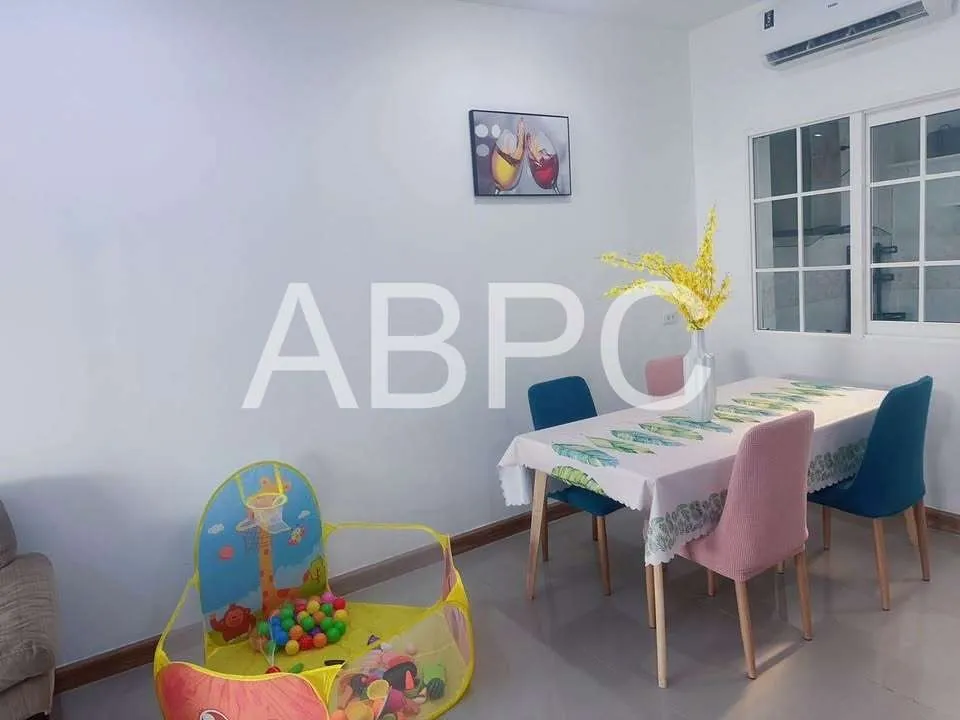 4 Bedrooms 3 Bathrooms in East Pattaya photo 7