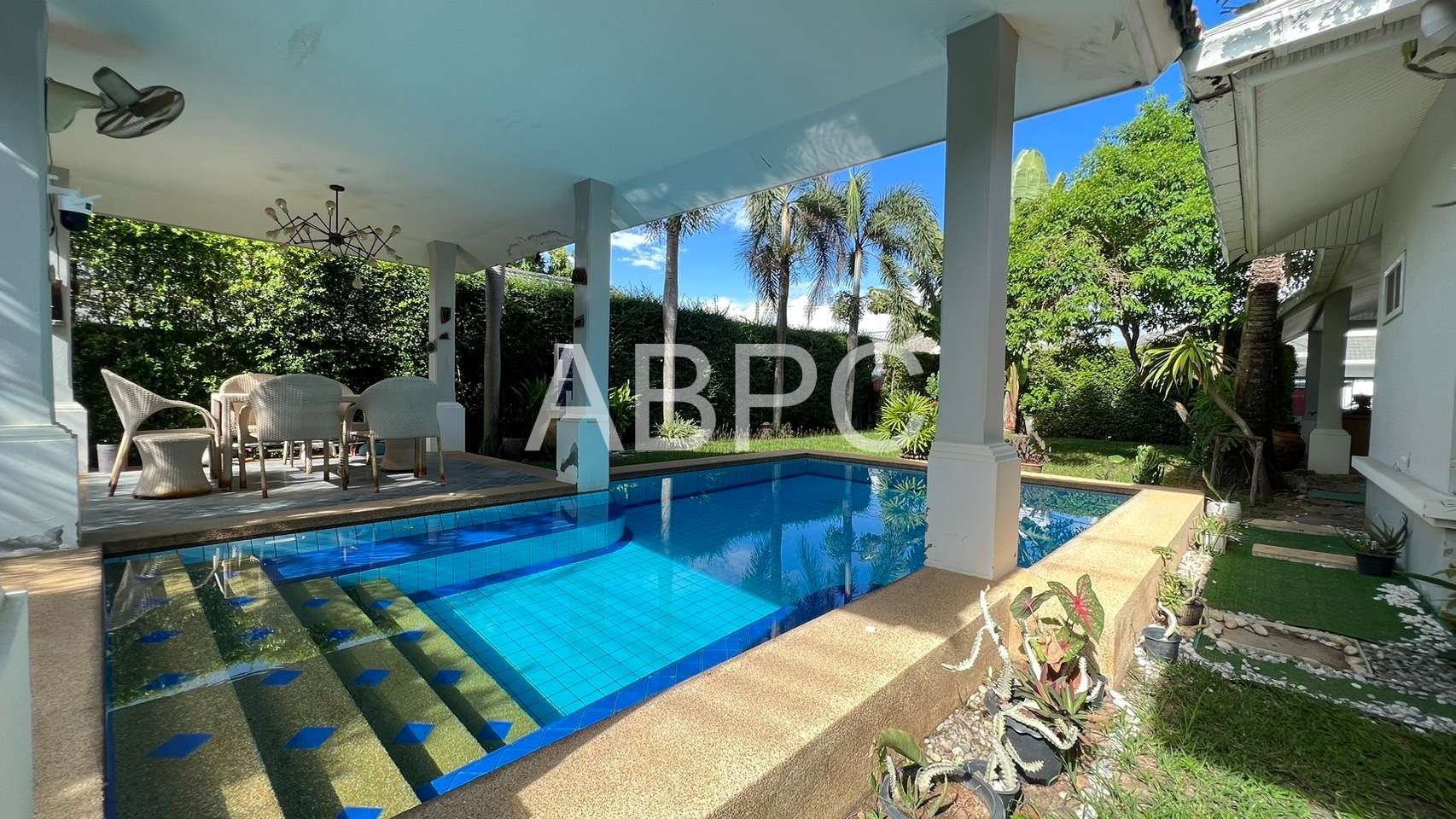 Three Bedroom Three Bathroom Pool Villa photo 4