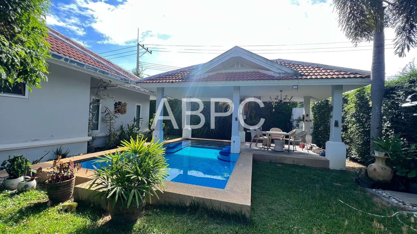 Three Bedroom Three Bathroom Pool Villa photo 3