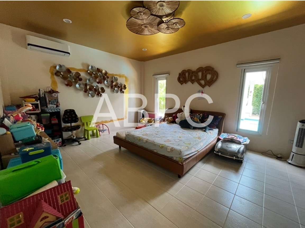Three Bedroom Three Bathroom Pool Villa photo 9