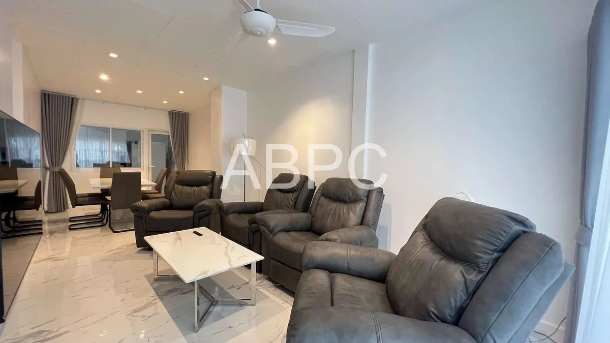 Brand new 3 bed city center photo 12
