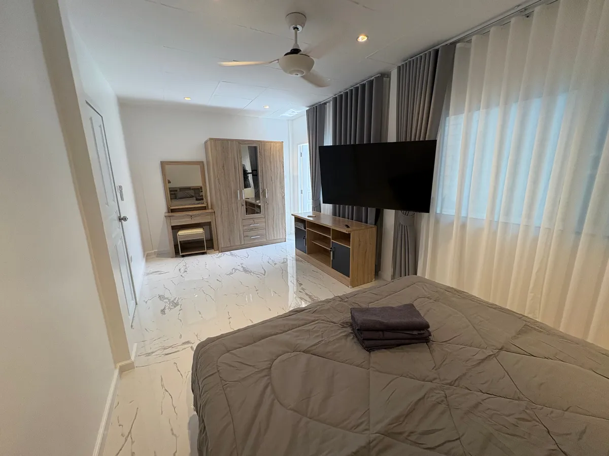 Brand new 3 bed city center photo 20