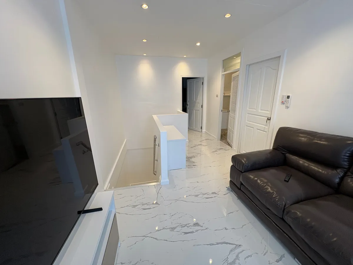 Brand new 3 bed city center photo 21