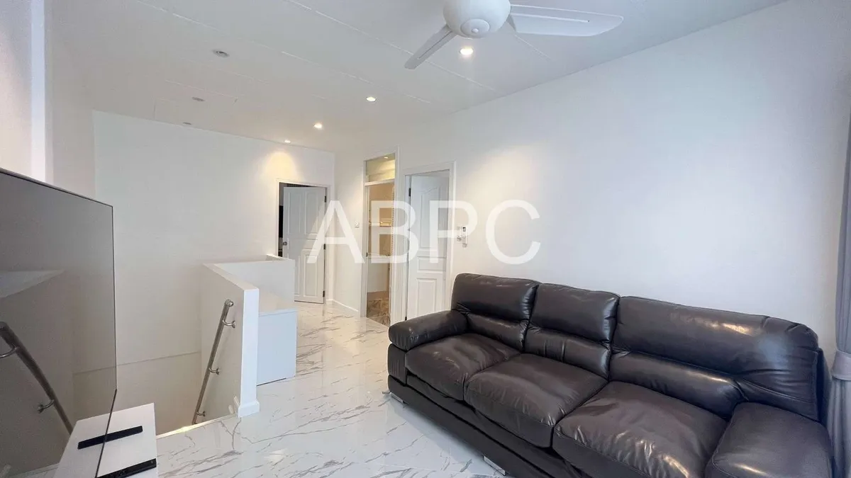 Brand new 3 bed city center photo 6