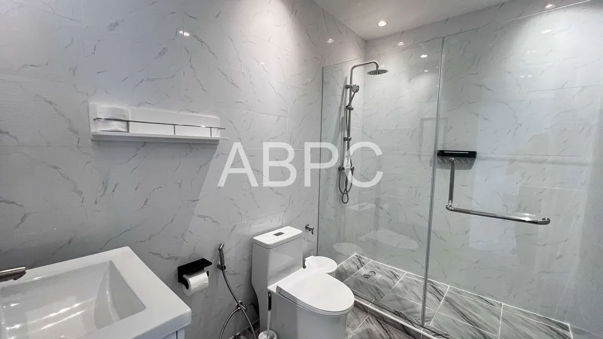 Brand new 3 bed city center photo 7