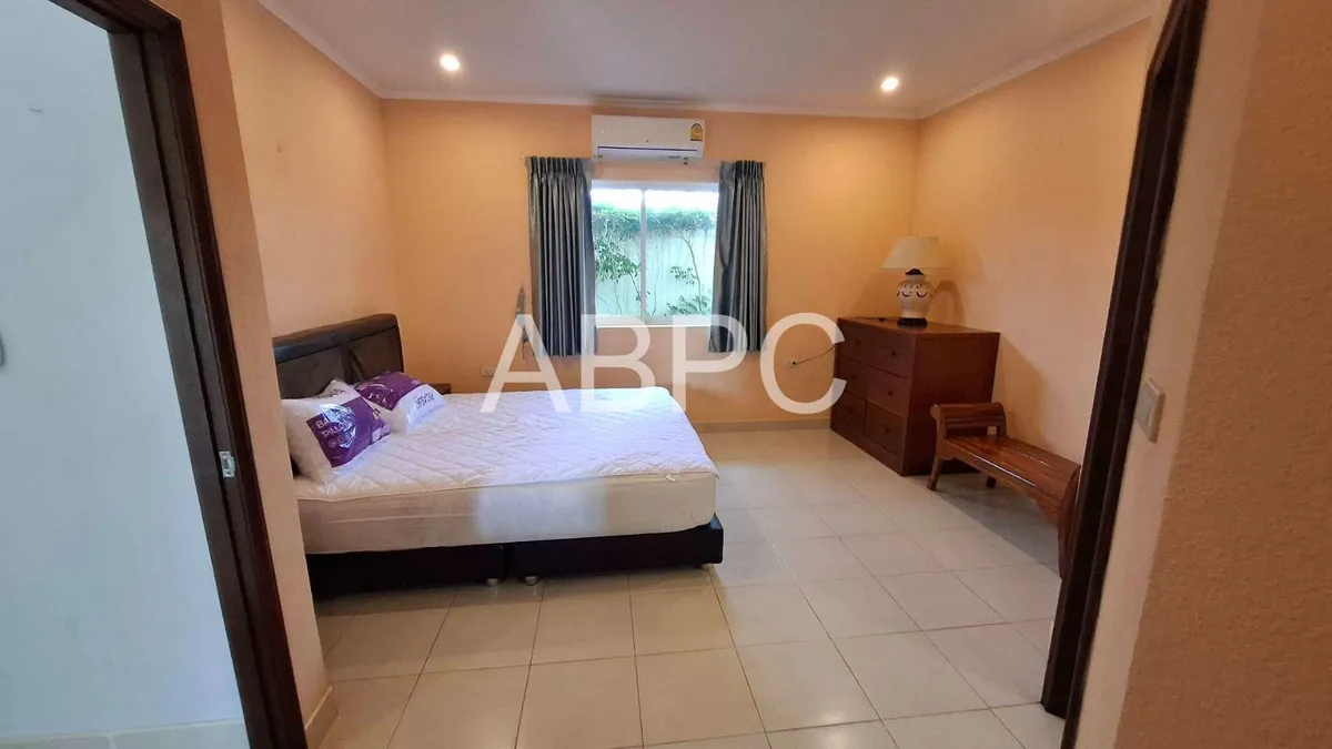 Three Bedroom Three Bathroom Pool Villa In Popular East Pattaya Village photo 6