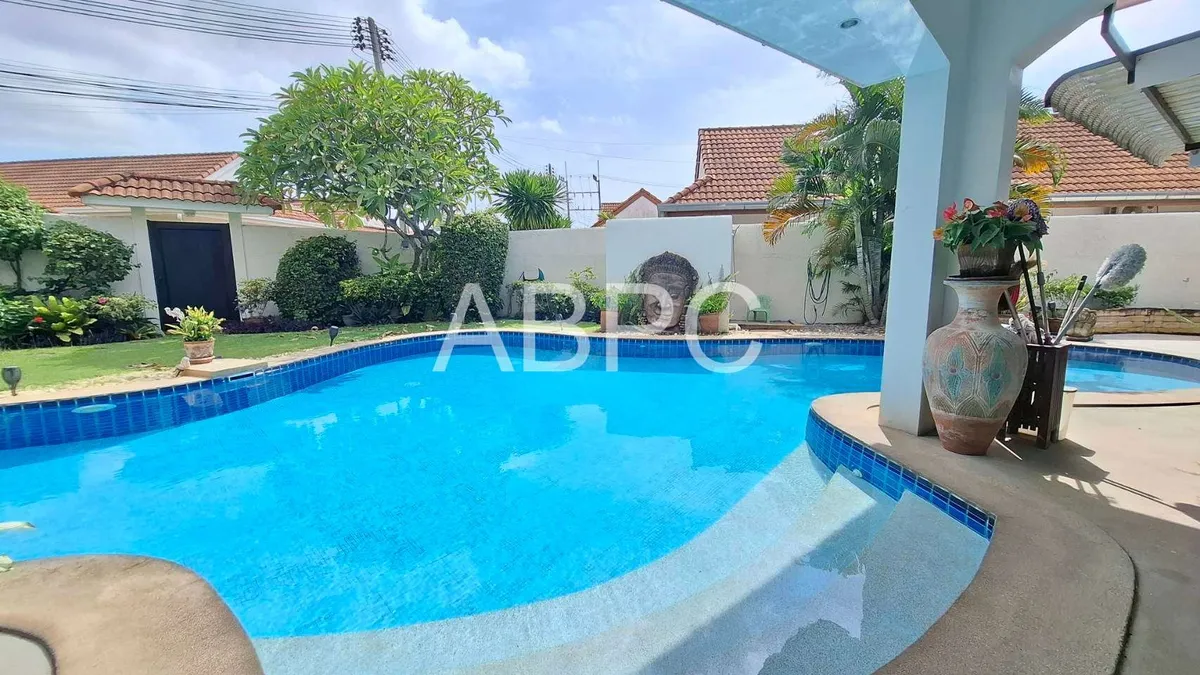 Three Bedroom Three Bathroom Pool Villa In Popular East Pattaya Village photo 10