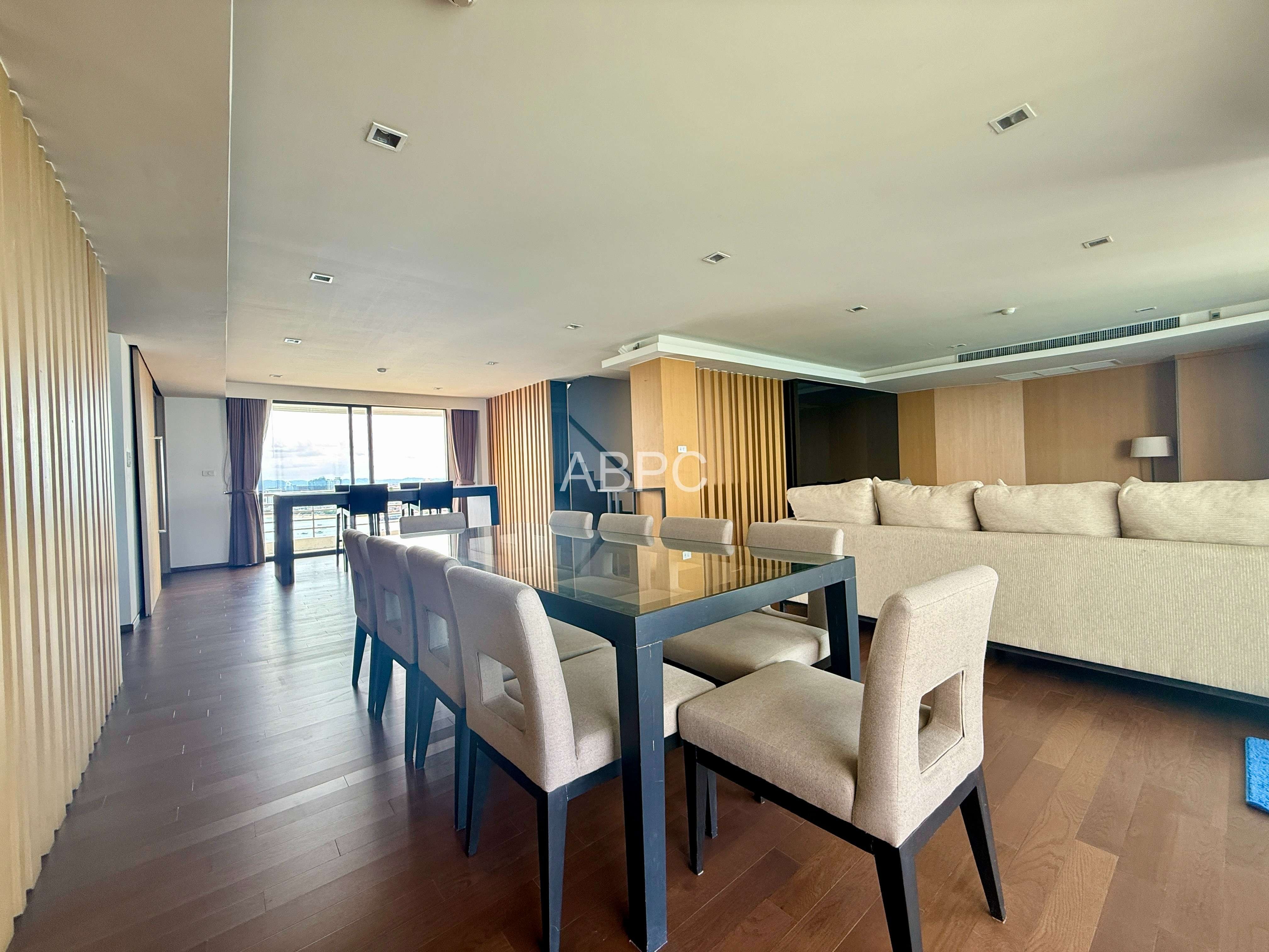 4 Bed 5 Bath Penthouse Condo In Pratumnak photo 3