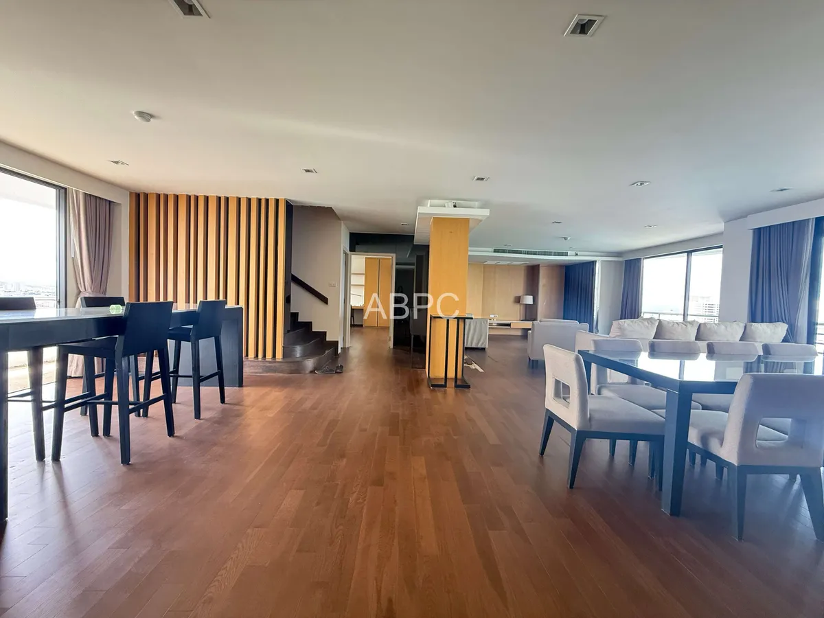 4 Bed 5 Bath Penthouse Condo In Pratumnak