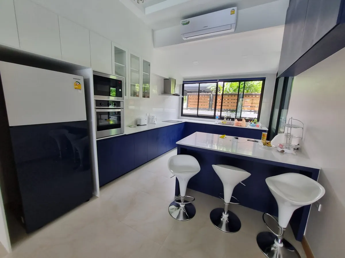 4 Bedroom Pool Villa For rent Near MabPrachan lake photo 11