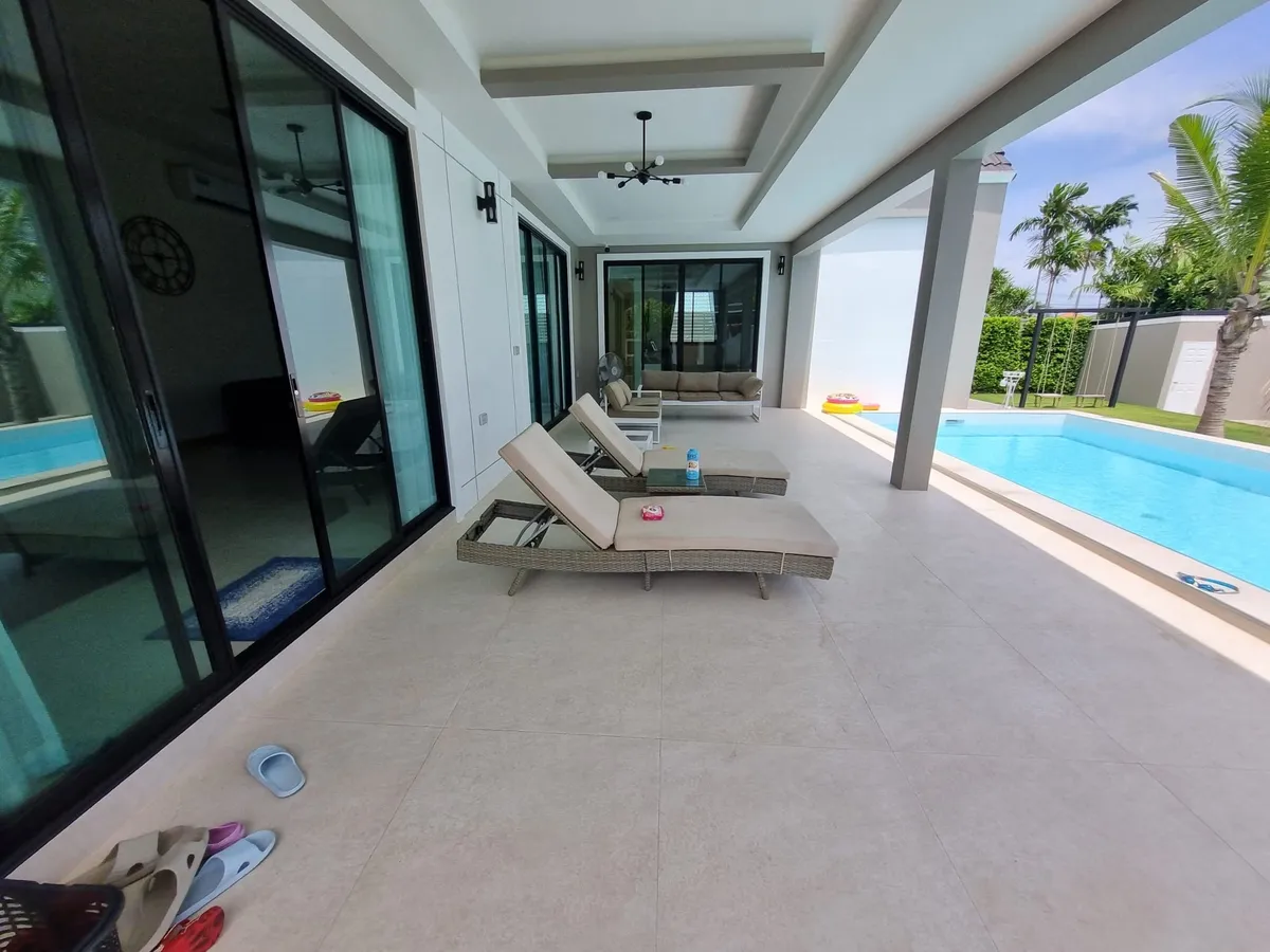 4 Bedroom Pool Villa For rent Near MabPrachan lake photo 13