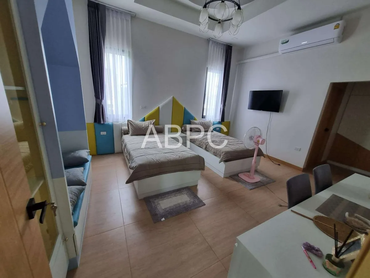 4 Bedroom Pool Villa For rent Near MabPrachan lake photo 8