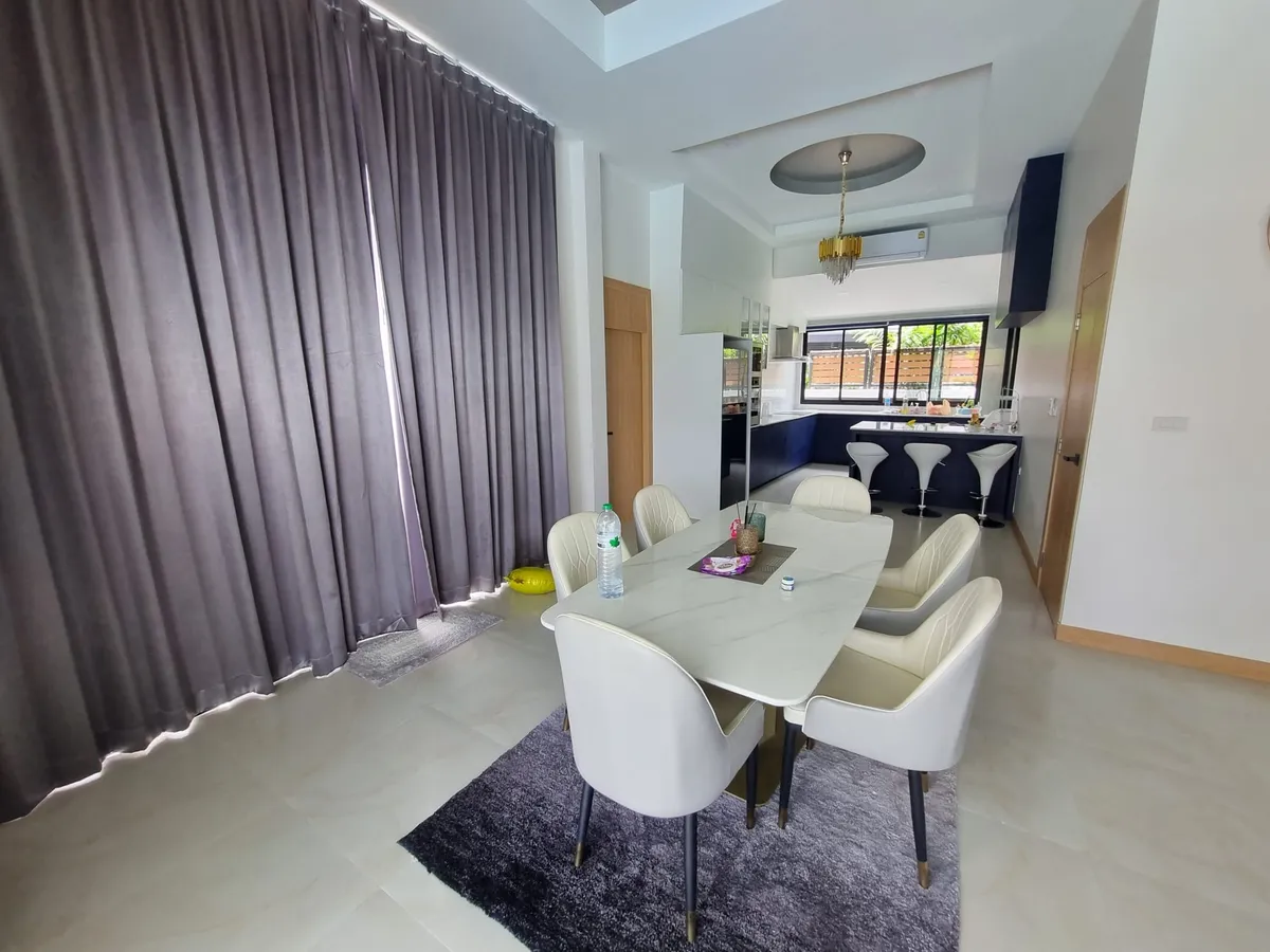 4 Bedroom Pool Villa For rent Near MabPrachan lake photo 10