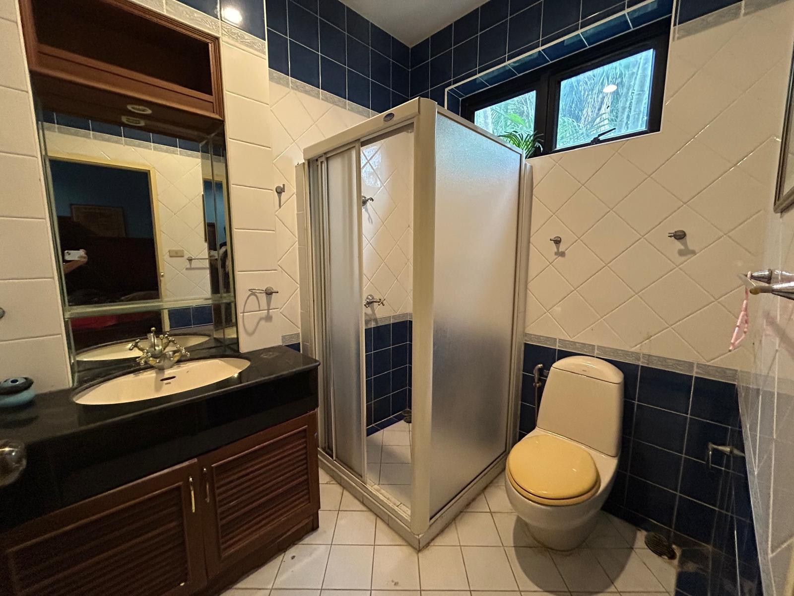 7 Bedroom House For Sale in East Pattaya photo 17