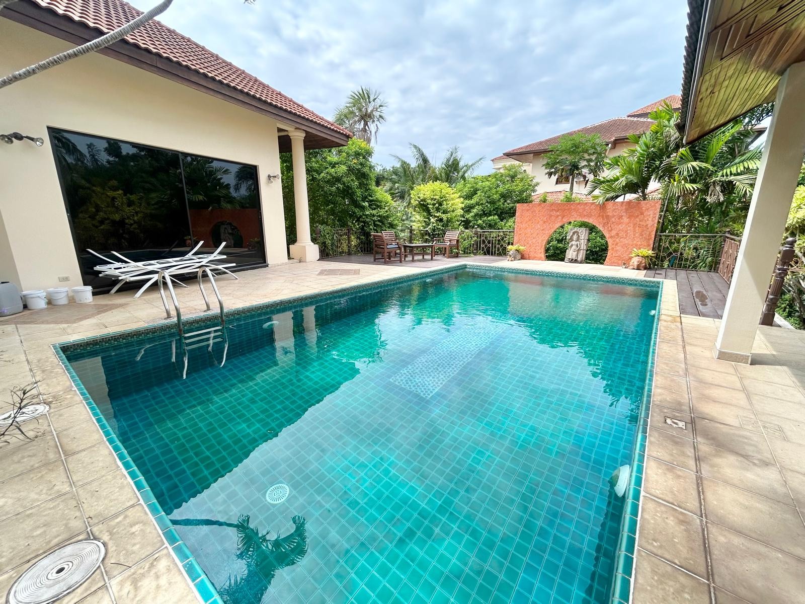 7 Bedroom House For Sale in East Pattaya photo 25