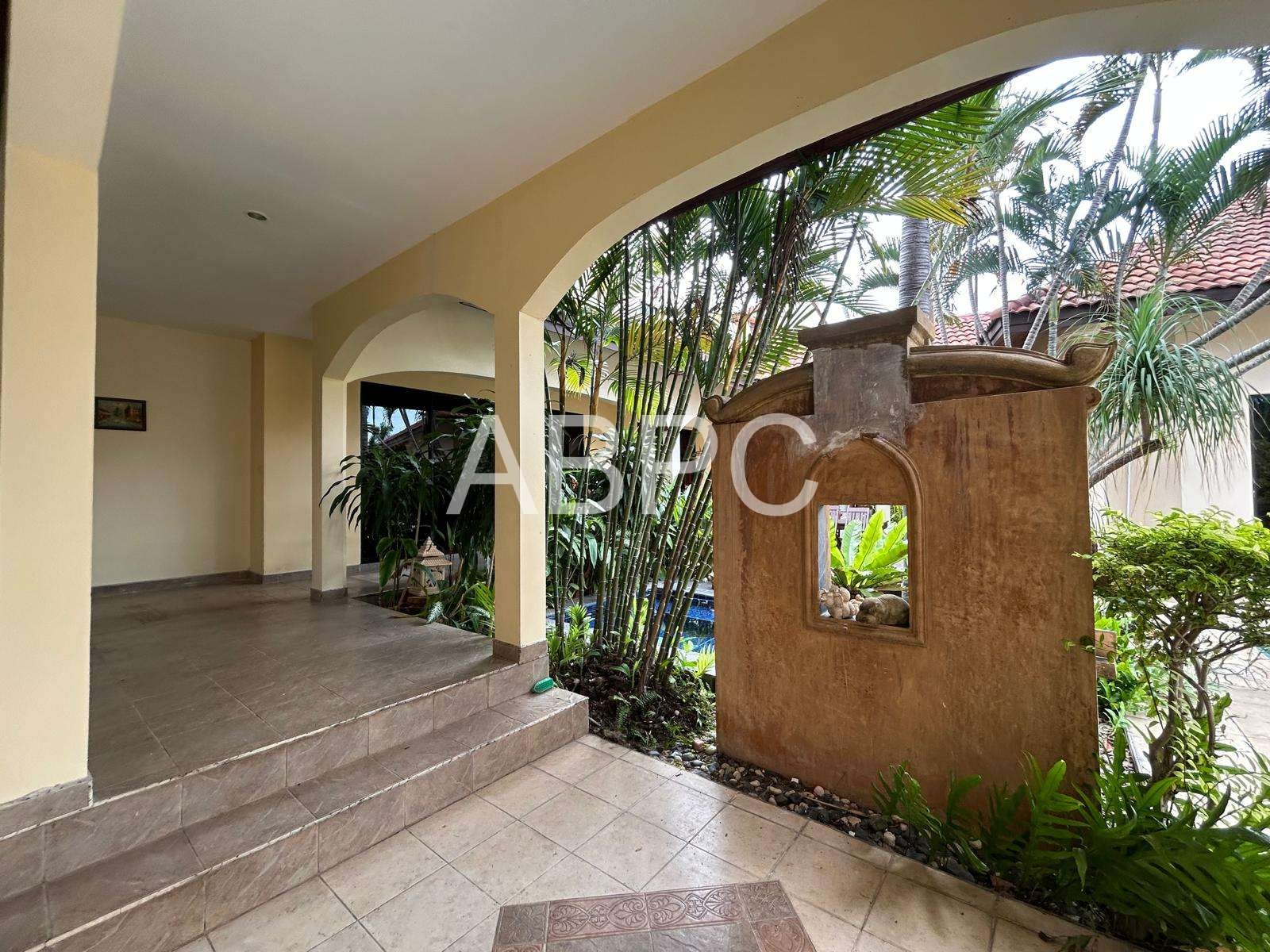7 Bedroom House For Sale in East Pattaya photo 15