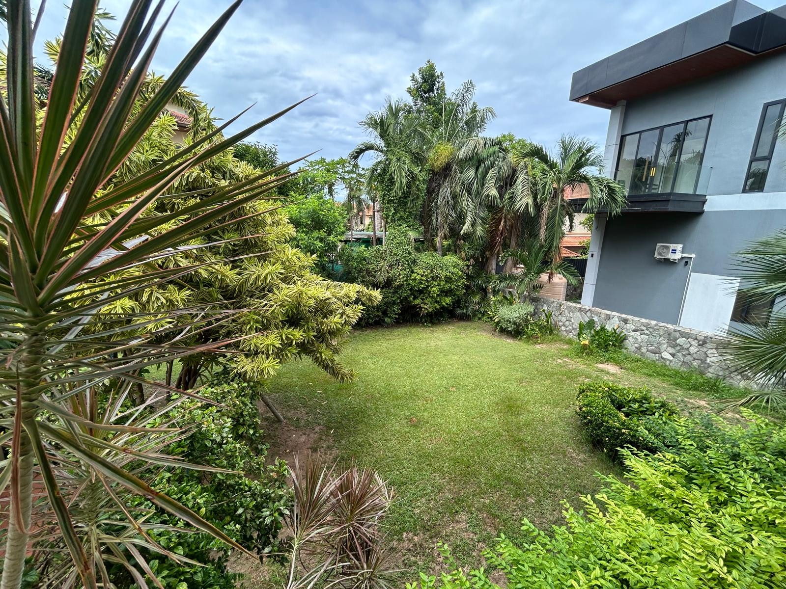 7 Bedroom House For Sale in East Pattaya photo 23