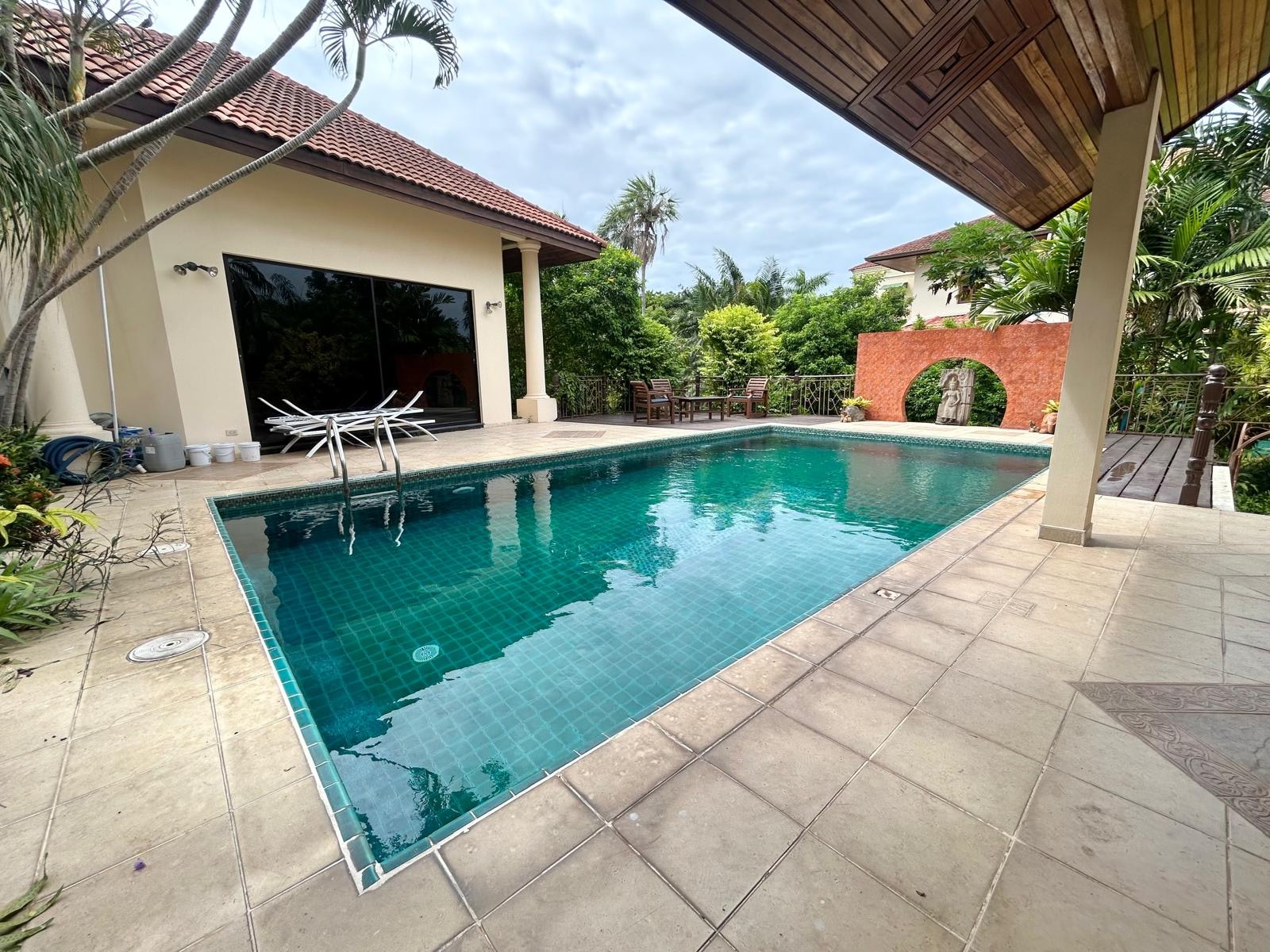 7 Bedroom House For Sale in East Pattaya photo 26