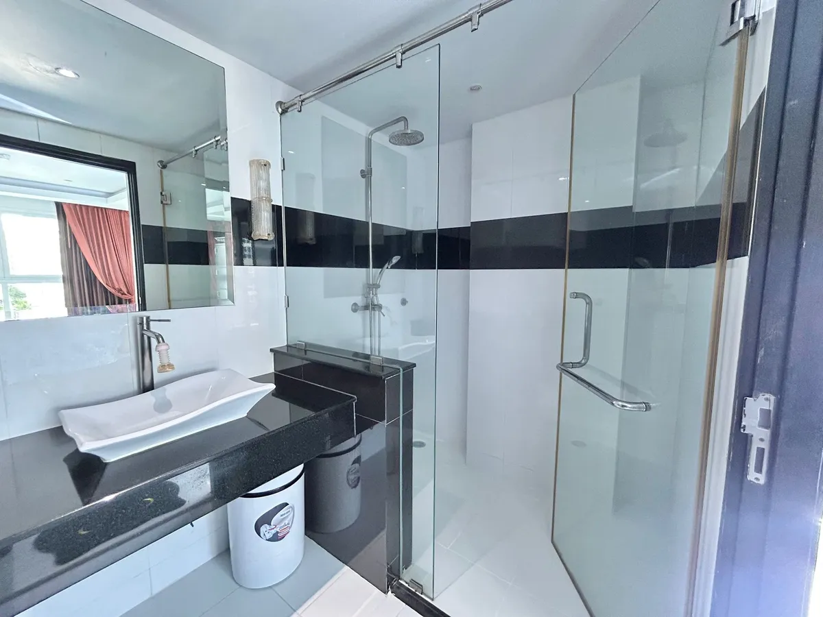 Coner room 1 Bedroom Condo For Sale in Central Pattaya photo 37