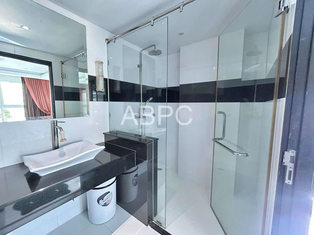 Coner room 1 Bedroom Condo For Sale in Central Pattaya photo 7