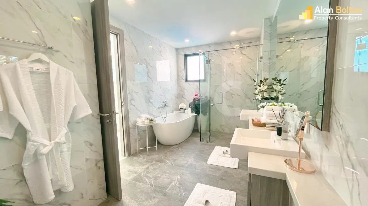 Brand New Modern 3 Bed 3 Bath Pool Villa in East Pattaya ABPC1071 photo 12