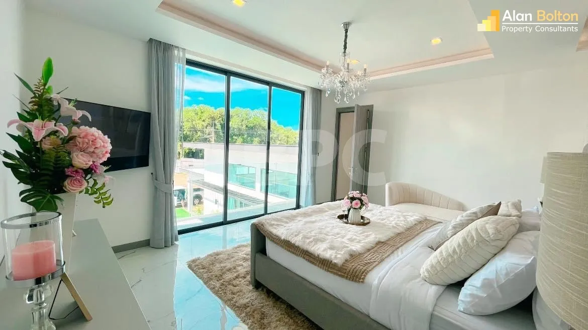 Brand New Modern 3 Bed 3 Bath Pool Villa in East Pattaya ABPC1071 photo 10
