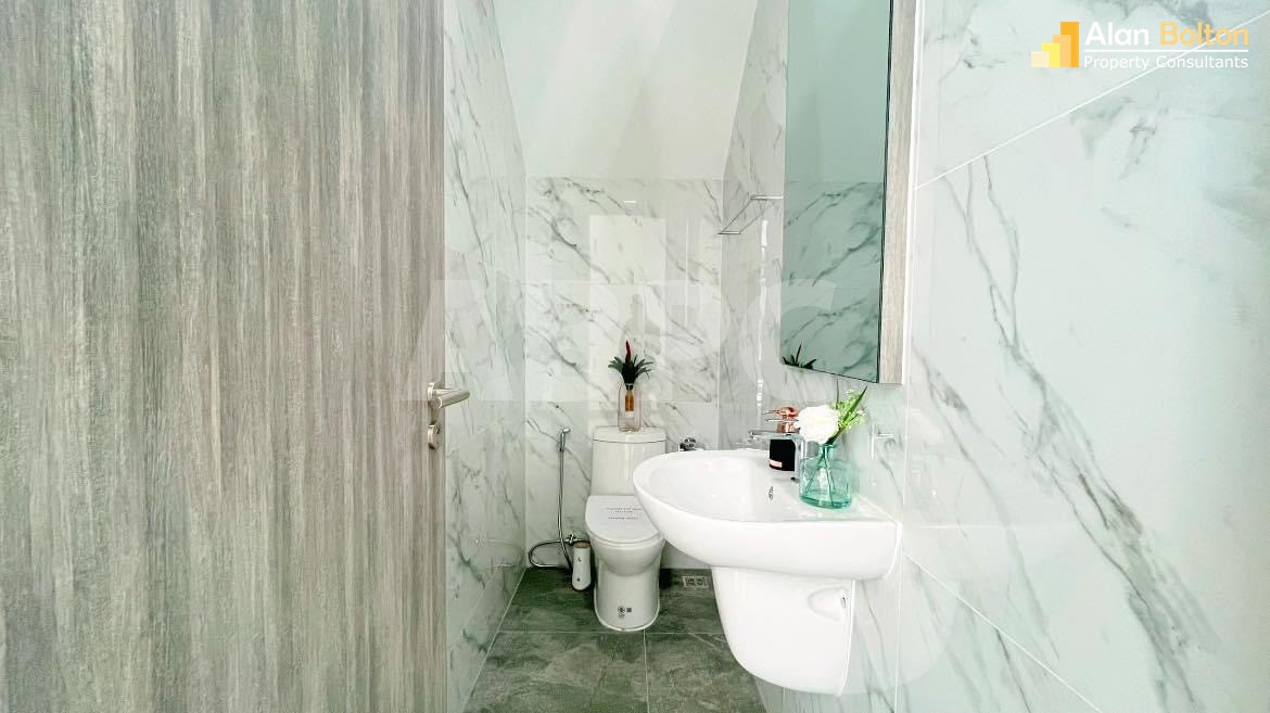 Brand New Modern 3 Bed 3 Bath Pool Villa in East Pattaya ABPC1071 photo 15
