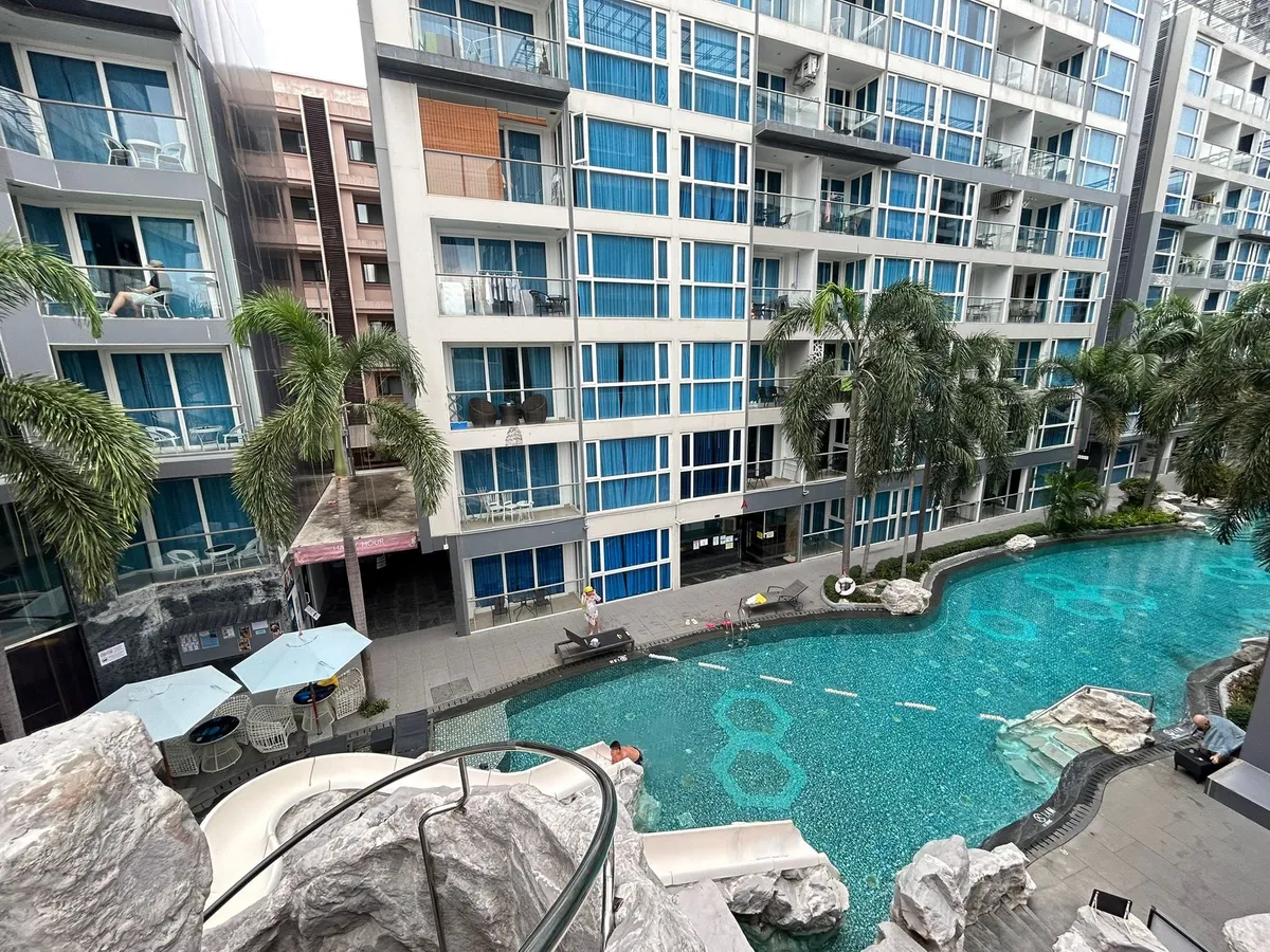 Pool View Studio Condo In Central Pattaya For Sale photo 11