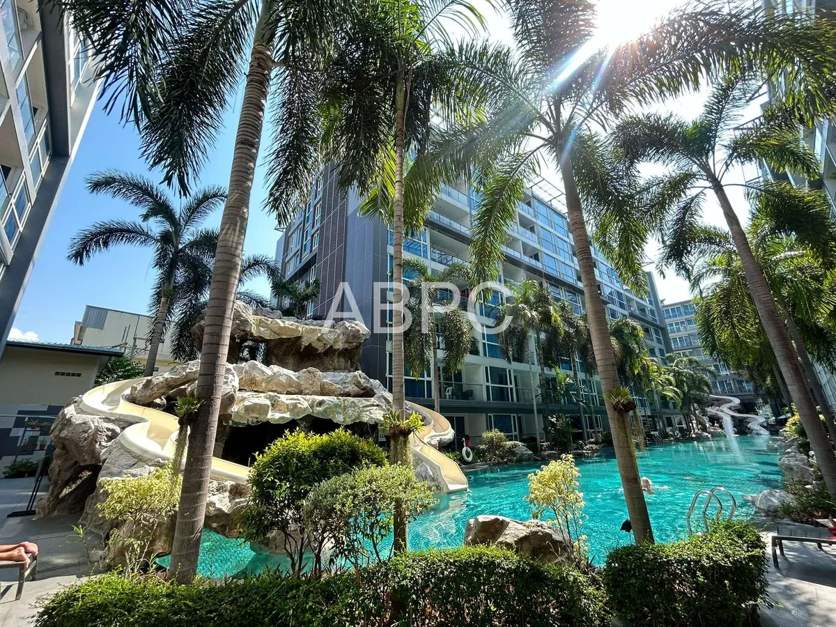 Pool View Studio Condo In Central Pattaya For Sale photo 7