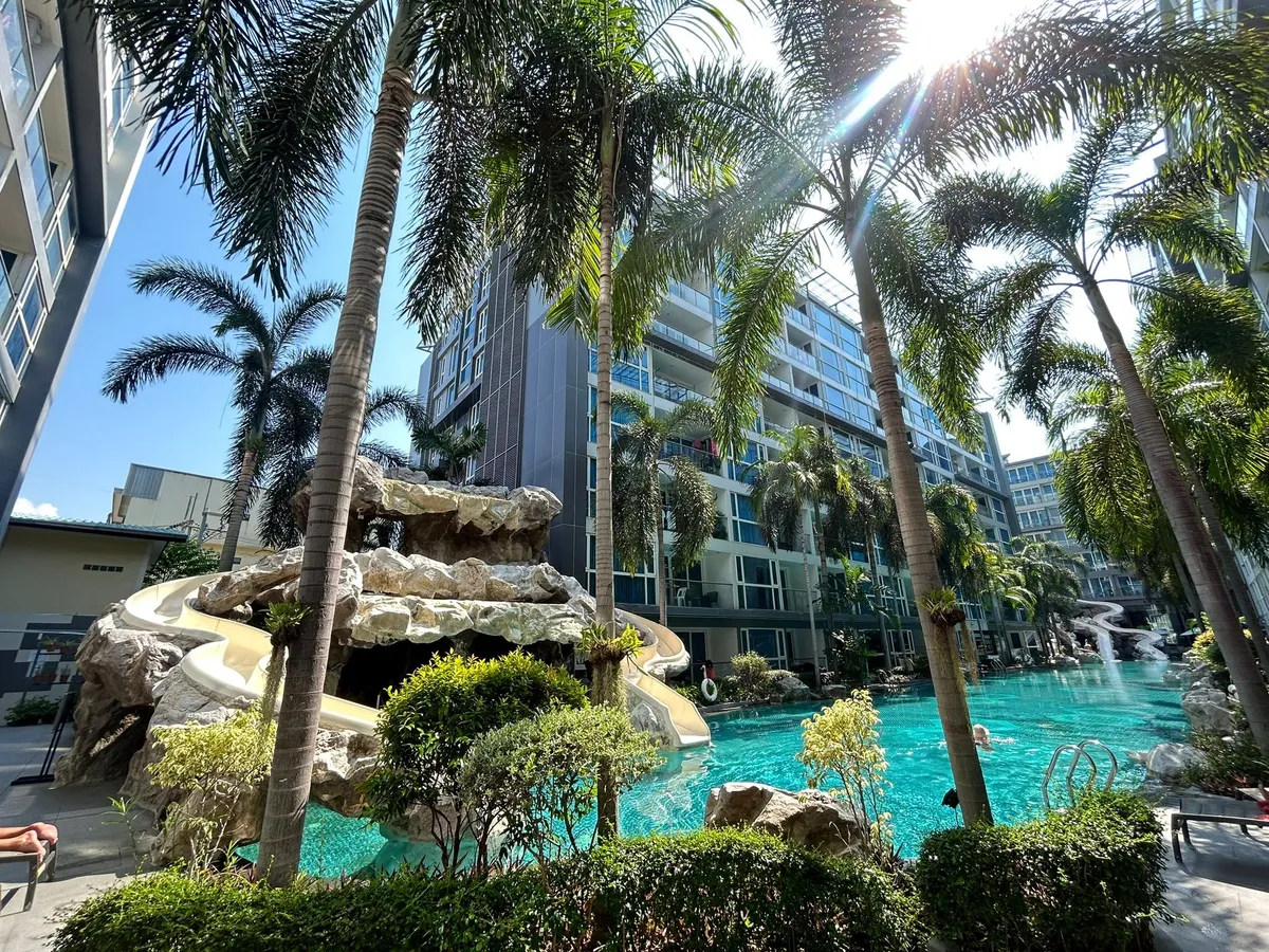 Pool View Studio Condo In Central Pattaya For Sale photo 10