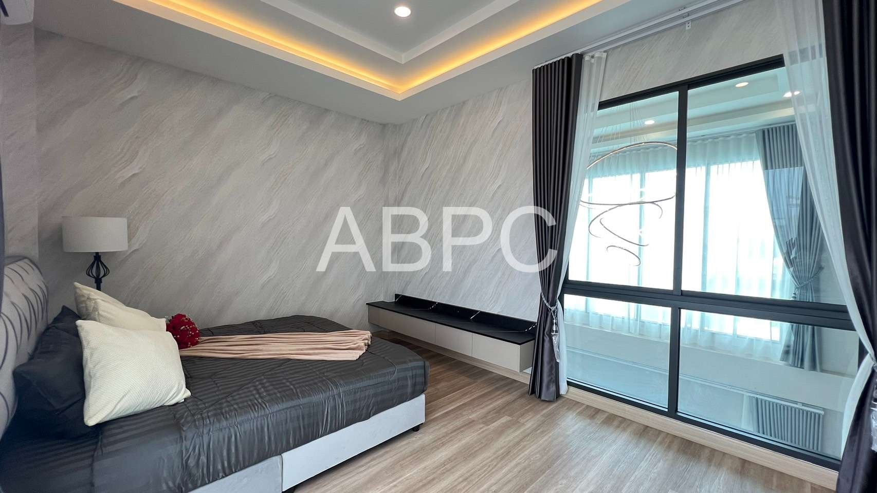 Modern Luxury Pool Villa 4 Bedrooms 4 Bathrooms in East Pattaya photo 14