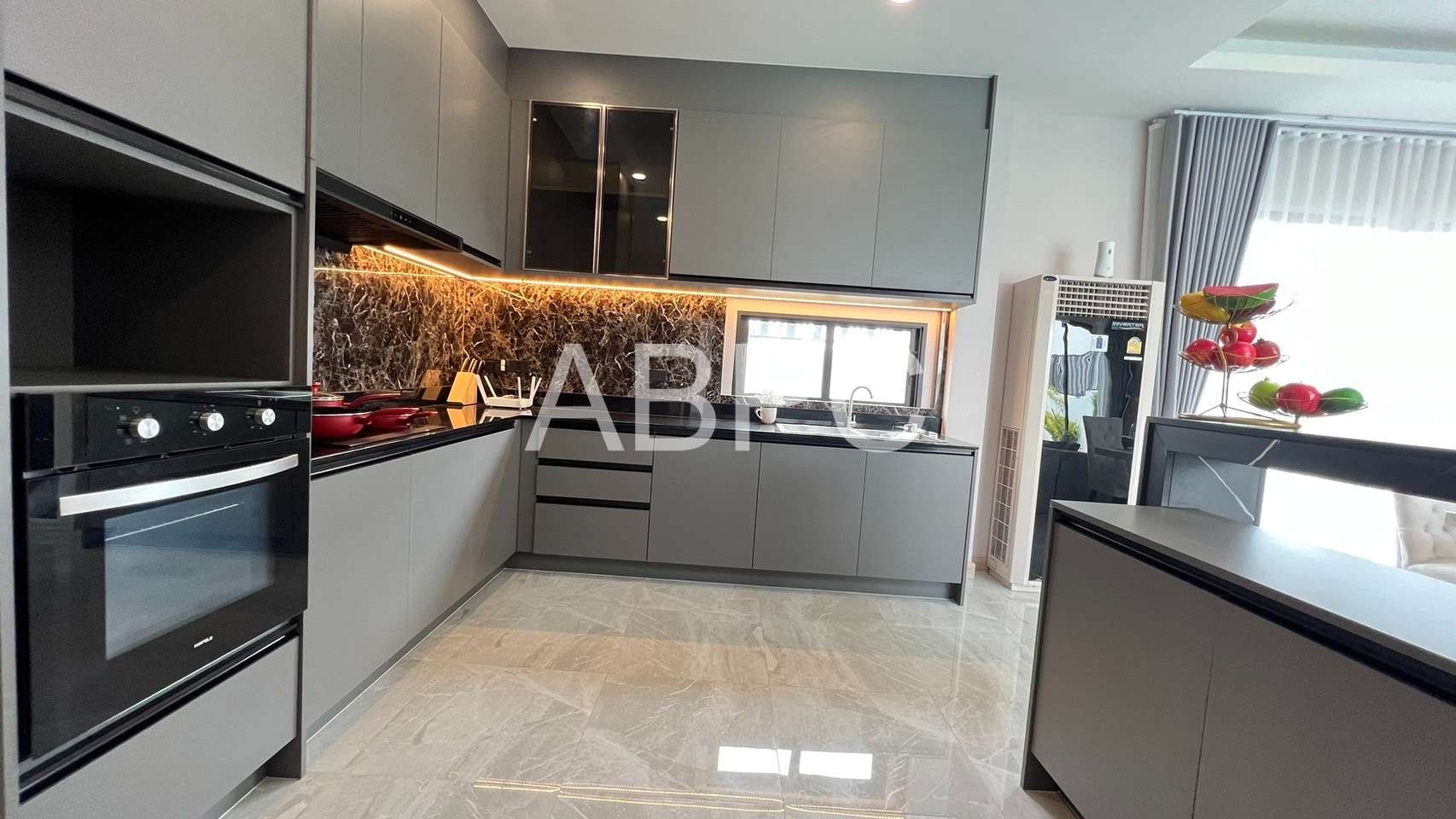 Modern Luxury Pool Villa 4 Bedrooms 4 Bathrooms in East Pattaya photo 7