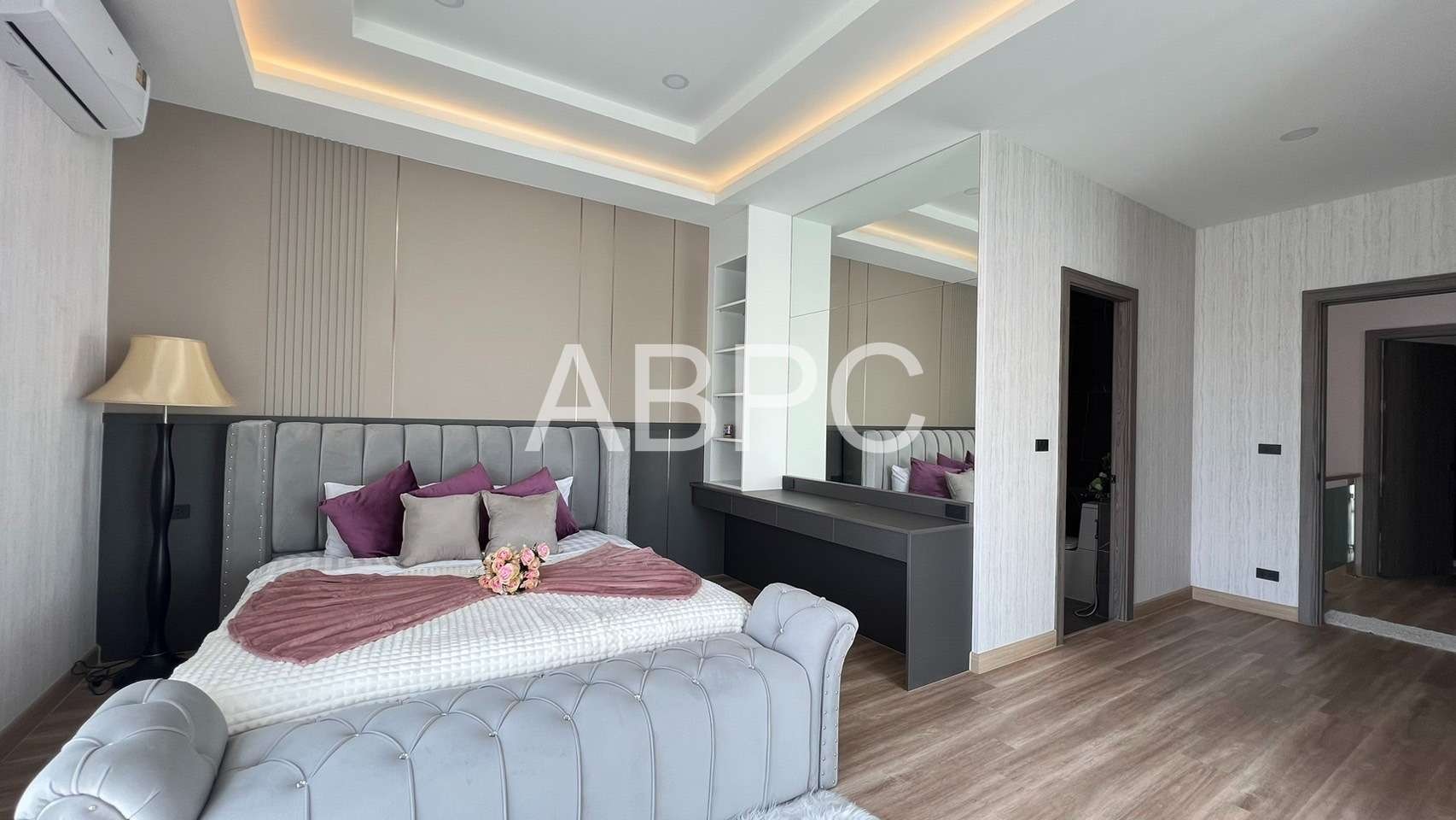 Modern Luxury Pool Villa 4 Bedrooms 4 Bathrooms in East Pattaya photo 11